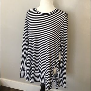 New with tags Stella & Dot Ruffle Pullover in XL